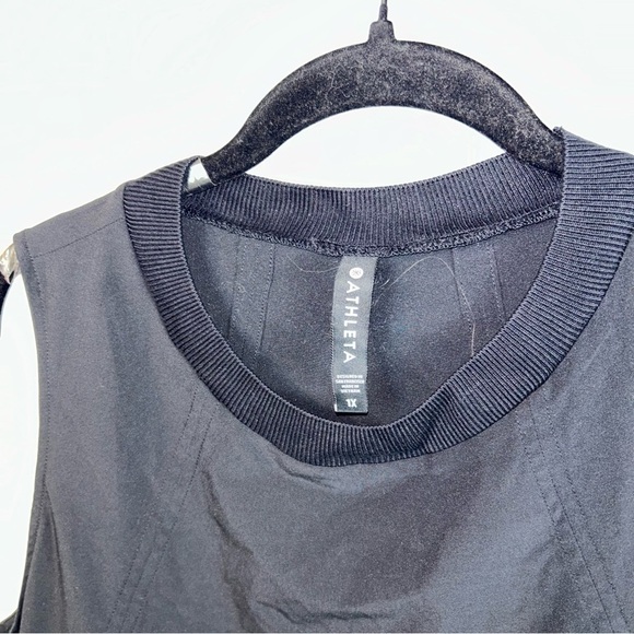 Athleta Top Sunlover SPF 50+ Pullover Tank Top Sleeveless Crewneck Scallop Back - Picture 6 of 10